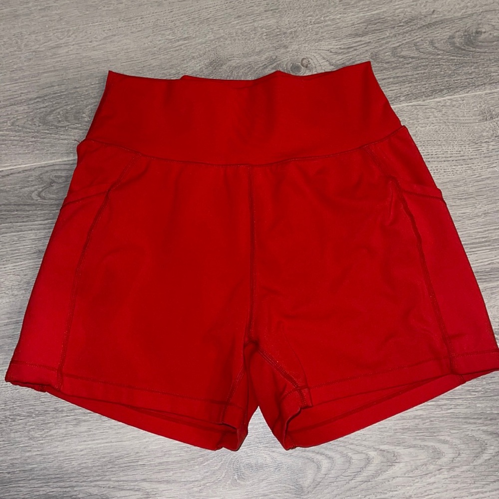 Alphalete Surface Pocket Shorts